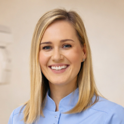 MDDr. Andrea Árvayová